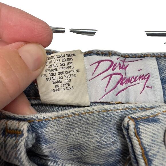 1980's acid wash Dirty Dancing brand bermuda high-waisted shorts 9/10 - Picture 4 of 15